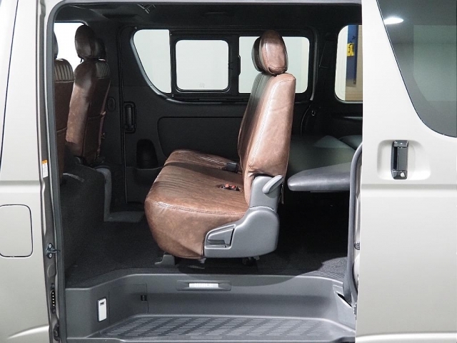 【Renoca　CoastLines/R3年式/ハイエースバン2.0L/オールペイント】角目4灯オールペイント♪【全国納車可能】