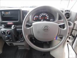 4WD☆5AGS☆純正ラジオ☆エマージェンシーブレーキS☆踏み間違い防止アシスト☆車線逸脱警報☆オートハイビーム☆リアパーキングセンサー☆USB電源☆オーバーヘッドシェルフ☆キーレス☆1速発進モード☆