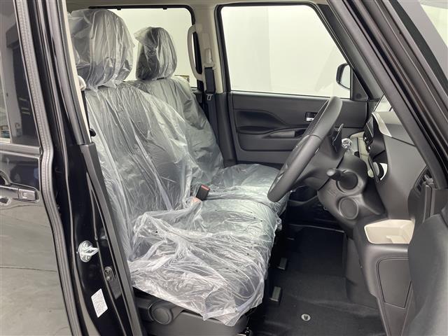 【4人乗り】ゆったりとした座り心地と、車内を広々と使える快適性に長けているので、快適な時間をお過ごしいただけます！