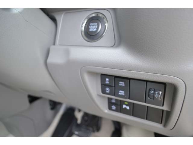 この度はグーニーズワンの在庫車をご覧頂き、誠に有難うございます！！グーニーズワンは『クルマを販売するプロ』です。無駄なコストを極限まで省き『低価格充実』プライスに反映致します！