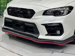 【STIエアロ】人気のSTIエアロを装備！クルマの外観がよりスタイリッシュになり、街中で存在感あふれる1台に♪将来買い替える時にもリセールに影響しやすく、価値ある人気の装備です！