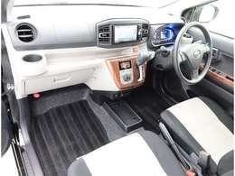 高品質カークリーニング ピカピCar 外装・内装、岐阜トヨペットの専門スタッフがシートもカーペットも綺麗に洗浄済み！プロの仕上げを是非ご確認下さいませ。