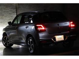 ★メモリーナビ　★CD/DVD再生　★フルセグTV　★スマートキー　★Bluetooth　★ミラーヒーター　★シートヒーター　★タイミングチェーン　★パドルシフト　★MTモード　★LEDヘッドライト　★AUTOライト　★USB