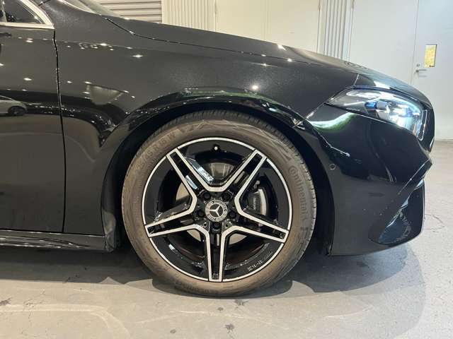 総在庫で600台ほどの取り扱いがございます。弊社デモカー使用の車両やメーカー使用の車両などもご紹介ができます。