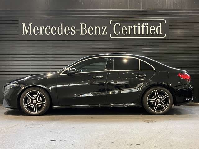 認定中古車販売台数6年連続第1位！シュテルン世田谷グループのメルセデス・ベンツ新百合ヶ丘へ是非お越し下さいませ。2016年2期連続優秀顧客満足度販売店受賞のスタッフが丁寧にご対応いたします。