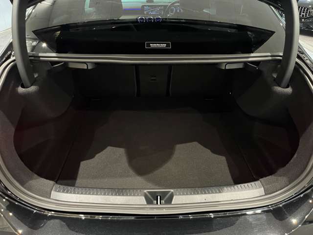 メルセデス・ベンツ車は、妥協を許さない常に高水準の技術と品質をもって製造されており、いつもでも変わらぬ価値を提供いたしております。在庫車両のお問い合わせは044-967-1381にご連絡下さい。