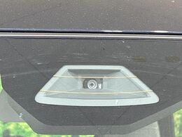 【スズキ　セーフティサポート】走行中に前方の車両等を認識し、衝突しそうな時は警報とブレーキで衝突回避と被害軽減をアシスト。より安全にドライブをお楽しみいただけます。
