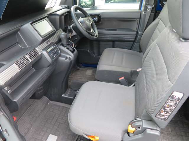 軽、普通車ハイブリッドまでオールメーカー取り扱いしております！お求めやすい車両で安心快適なカーライフをサポートします！ご来店・お問い合わせお待ちいたしております！