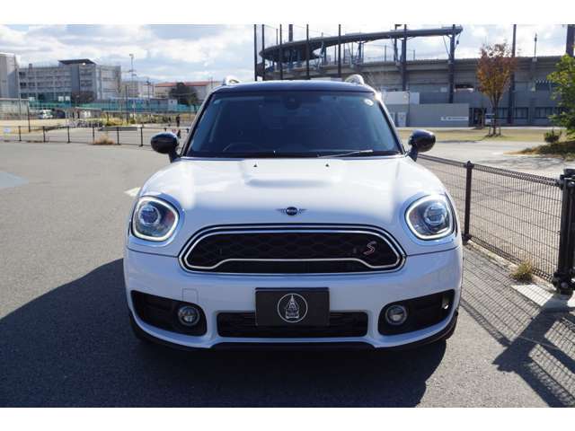 いつの時代も素敵な車に乗る人は外面も、内面も素敵な人ばかりです☆内面の美しさはその人の愛車に映し出される☆そんな気が私はします☆