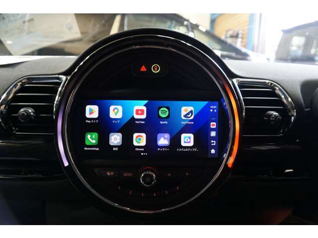 MNIの画面がタブレット化するのでタッチパネルで快適にアプリを起動させることが出来ます。