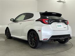 ・ハーフレザーシート・インタークーラースプレー・TRDマフラー・GR専用カラードキャリパー・GR専用純正18インチアルミホイール・GR専用エアロ