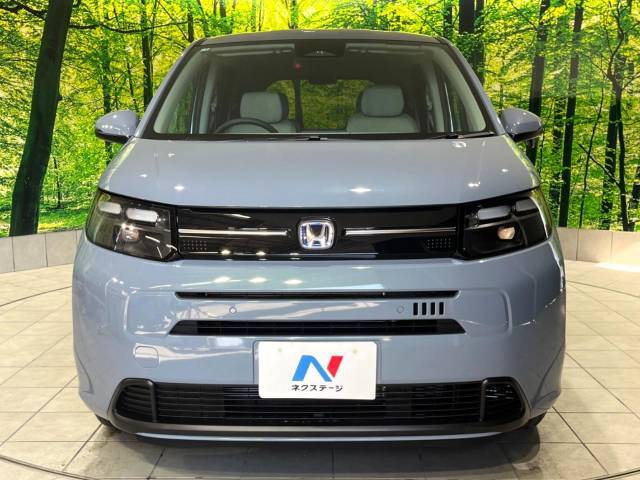 弊社では、全車『修復歴なし』のお車のみ取り扱っております。専任バイヤーによる厳選した仕入れの後、入庫後の車両チェックを行い、ネクステージが認定した高品質な中古車をご提供しております。