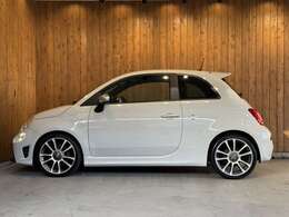 ☆前オーナー様からの直接仕入れの為、点検や整備の履歴はもちろん、使用用途や保管状況などの情報もお伝えすることができます♪出所がはっきりしている当店の車両は安心感が違います♪0120-498-880♪