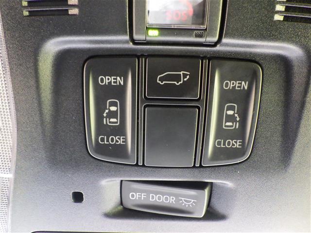 【運転席操作部】快適なドライブを楽しむための機能が装備されています！運転席から触れるので、使いやすいです！除菌プランいれていただくと、さらに清潔で安心していただけます！