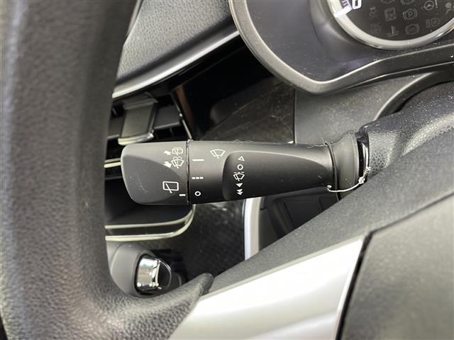 【運転席操作部】快適なドライブを楽しむための機能が装備されています！運転席から触れるので、使いやすいです！除菌プランいれていただくと、さらに清潔で安心していただけます！