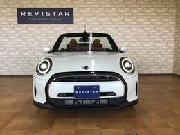 バックカメラ・コーナーセンサー・ステアリングスイッチ・16インチアルミホイル・アームレスト・アイドリングストップ