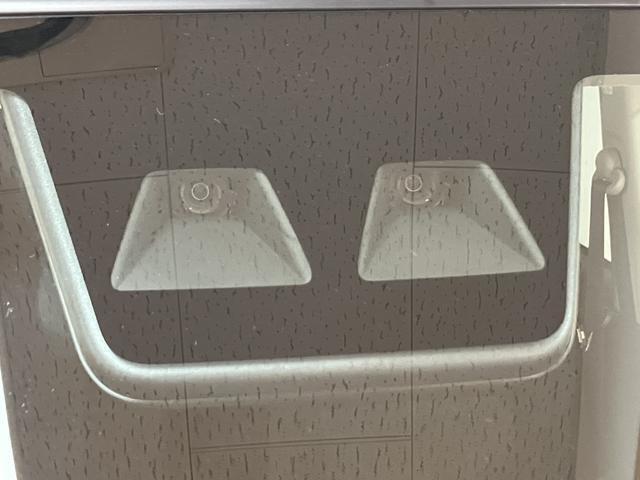 安心装備のスマートアシスト付きです☆　フロントガラス上部のステレオ式カメラで安全運転をサポートしてくれます☆