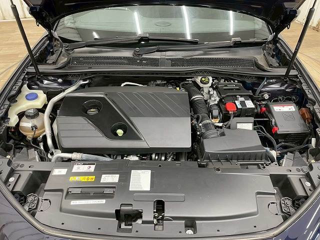 初年度登録より最長10年間、任意継続も可能なロングランサポートサービス【全国対応型GSワランティー】を完備。遠方販売もお任せ下さい。日本全国どちらにでもお車の販売・ご納車が可能でございます。