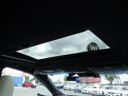 【ムーンルーフ】開放感溢れる空間でドライブを楽しみませんか？