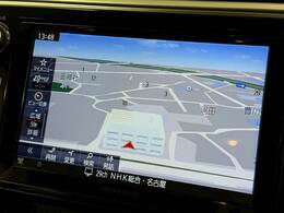 純正8型ナビ装備！フルセグTV　CD/DVD再生　Bluetooth接続