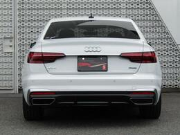 Audiデザインはリアビューもエレガントで存在感があり、LEDを使ったテールランプも視認性高くデザイン的アクセントになってます。