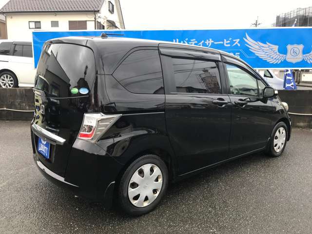 当店がミニバンに拘る理由は、軽やコンパクトカーに乗っていたお客様が、家族が増えたりしてミニバンに乗り替えるお客様を応援したい。当店で購入した車で家族の思い出を作ってほしい。そんな想いからです☆