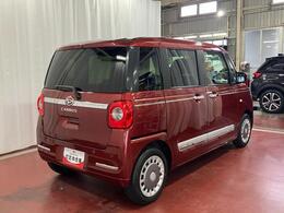 落ち着いた配色とセオリー専用アクセントで大人の上質空間を演出！