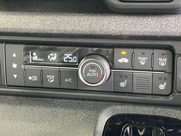 【シートヒーター】寒い日に重宝するシートヒーター！エアコンより早く温まってくれるので寒がりの人も安心ですね♪エアコンの温風は乾燥するから苦手、という方にもをおすすめです。