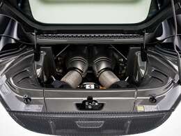 3.0L,V6ターボエンジン663PS+167PSのモーター。830PSのPHEV