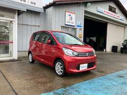 ＜特徴装備品＞★バニティミラー★チルトステアリング★シートリフター★運転席アームレスト★シートアンダートレイ