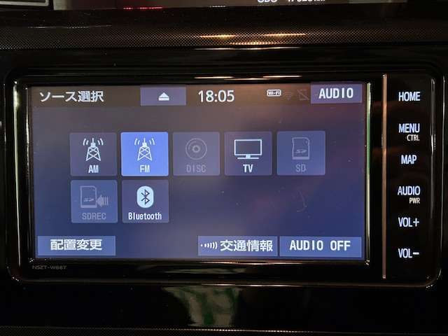 純正SDナビ、フルセグTV付き、Bluetoothオーディオ・ミュージックサーバー・DVDビデオも再生可能です！ナビ付き条件でお探しの方は必見です！