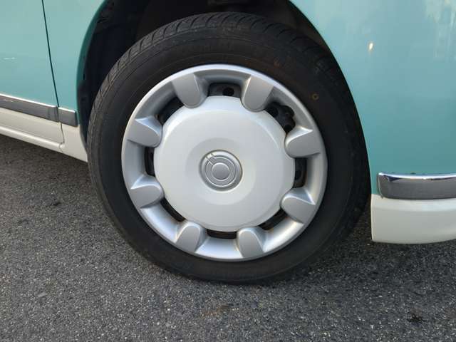 【タイヤについて】アルミホイールや、新品タイヤ、スタッドレスタイヤご相談承ります。