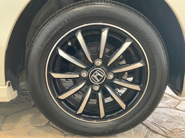 アルミホイール装着車です！状態も良好です！