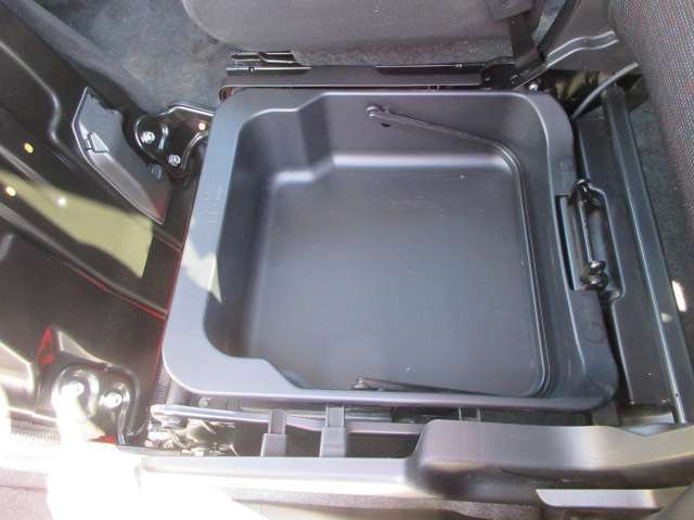 陸運局指定または認証工場にてしっかり整備を行いご納車させて頂いております！車検・ご納車後のアフターケアもお任せ下さい！