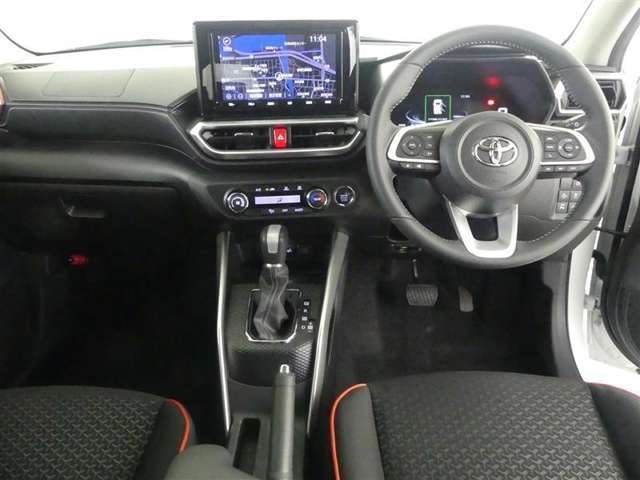 見通しのよいすっきりとした視界で、誰でも運転しやすいです。運転のしやすさは疲れにくさにも繋がりますよ♪