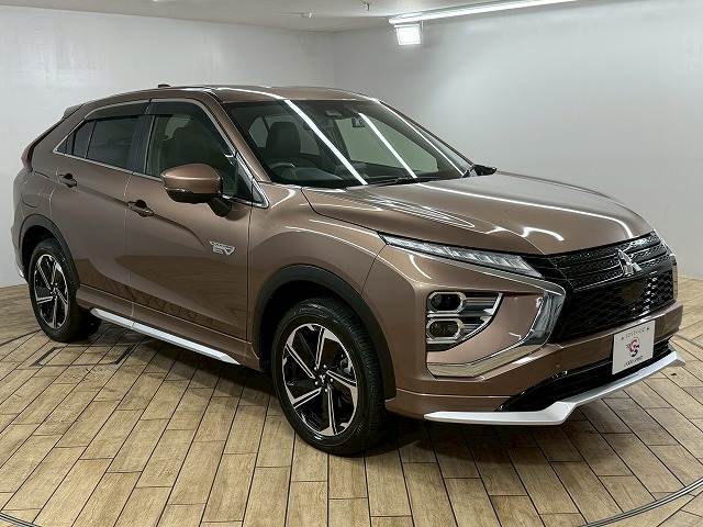 お車ご成約時の付帯率は驚きの90％OVER。GOOD　SPEED自慢のスーパーガラスコーティング。見違えるほどの輝きを放ち、納車後のメンテナンスも楽々。是非一度お試し下さい。