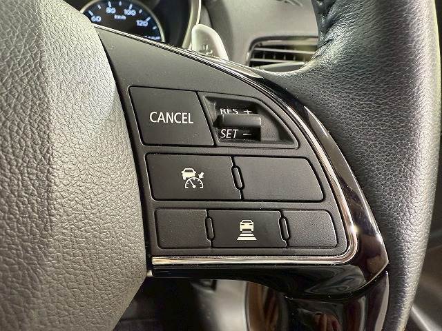 【レーダークルーズコントロールシステム】高速走行や、渋滞での走行時でも、先行車との車間を維持しながらの走行が可能☆