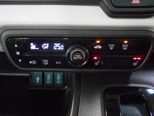 オートエアコンタイプなので細かい操作なしで快適温度に調整してくれます。季節の変わり目のわずらわしさはありませんね♪