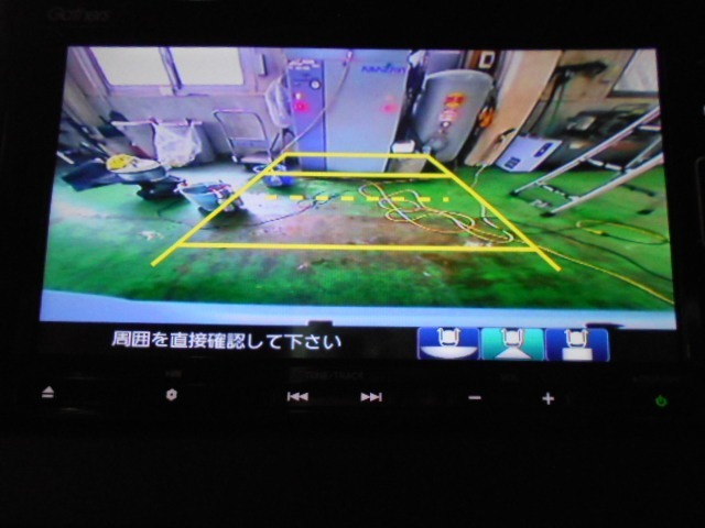 バックカメラの画像です。ガイドラインがスムースな車庫入れをサポートいたします！車庫入れの安心感がアップしますね☆