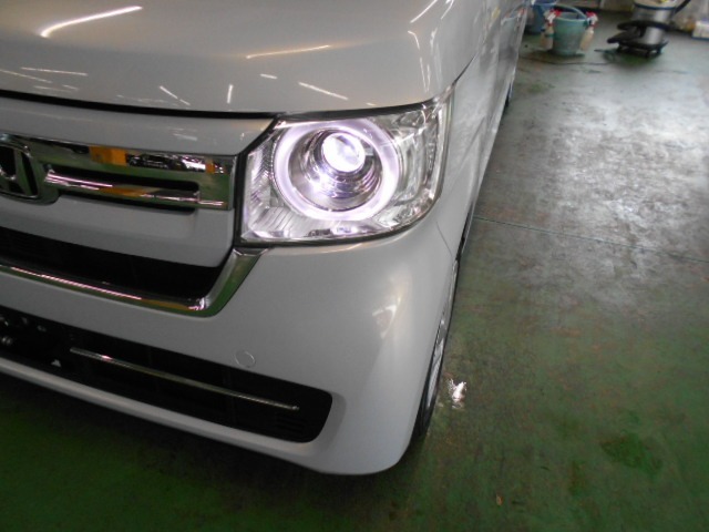 LEDヘッドライト！省電力で明るく遠くまで照らし、夜道や雨天時などの安心感を高めます☆点灯の瞬間から光量を放つLEDの特性により、トンネルへの進入直後などでも安心感のある視界を提供します！