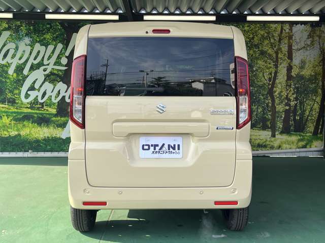 ■充実のアフターサービス■　車の販売はもちろん、自社整備工場・自社鈑金工場・オイル交換＆点検専門店舗を完備しておりますので納車後もお客様のカーライフをトータルでサポートいたします。