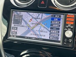 【純正ナビ】人気の純正ナビを装備。オーディオ機能も充実しており、Bluetooth接続すればお持ちのスマホやMP3プレイヤーの音楽を再生可能！毎日の運転がさらに楽しくなります！！