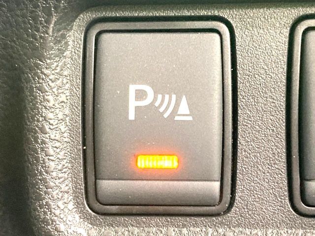 【クリアランスソナー】バンパーに付いたセンサーが障害物を検知！一定の距離に近づくとアラートで教えてくれます♪狭い駐車スペースや車庫入れ時も安心ですね☆