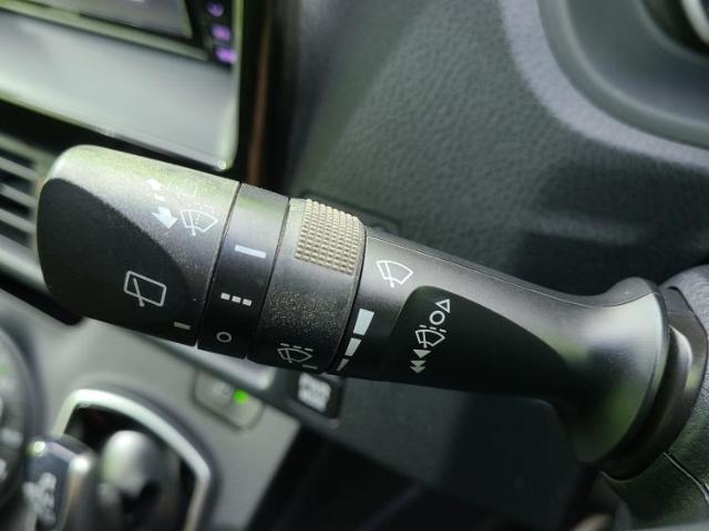 国産車から輸入車まで多様なお客様のニーズのお応えできるように、全国規模で豊富な在庫展開！車のことならWECARSへ！