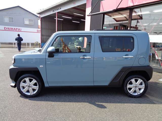 お車を見られる際には是非エンジンルームもチェックしてみてください！その仕上がりに驚かれるはずです！！