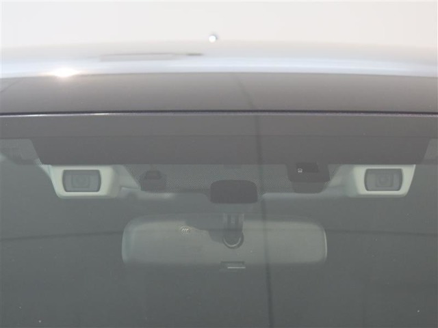 サポカーは、高齢運転者を含めたすべてのドライバーによる交通事故の発生防止・被害軽減対策の一環として、国が推奨する新しい自動車安全コンセプトです。詳しくは販売店スタッフまでおたずねください。