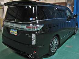 ★後席エンターテイメントシステム（後席11インチワイドディスプレイ、後席リモコン、ワイヤレスヘッドフォン2個＜イヤーパッド回転可能タイプ＞）★ビルトインETCユニット（ナビ連動タイプ）