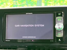 【ナビゲーション】目的地までしっかり案内してくれる使いやすいナビ。Bluetooth接続すればお持ちのスマホやMP3プレイヤーの音楽を再生可能！毎日の運転がさらに楽しくなります！！