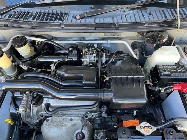 内外装・エンジンルーム等当社にて仕上げております！是非、他車と見比べて下さい！納車整備は認証整備工場にて法定点検整備を施してご納車致します。点検整備記録簿をお渡し致します。