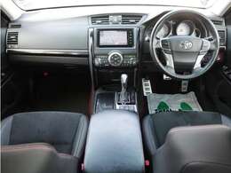 すっきりとしたマークXらしいデザインのダッシュ回り！フロントビューの視認性もよく運転しやすいと思います★